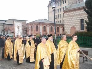 Procesiune cu icoana facatoare de minuni a Sf. Antonie