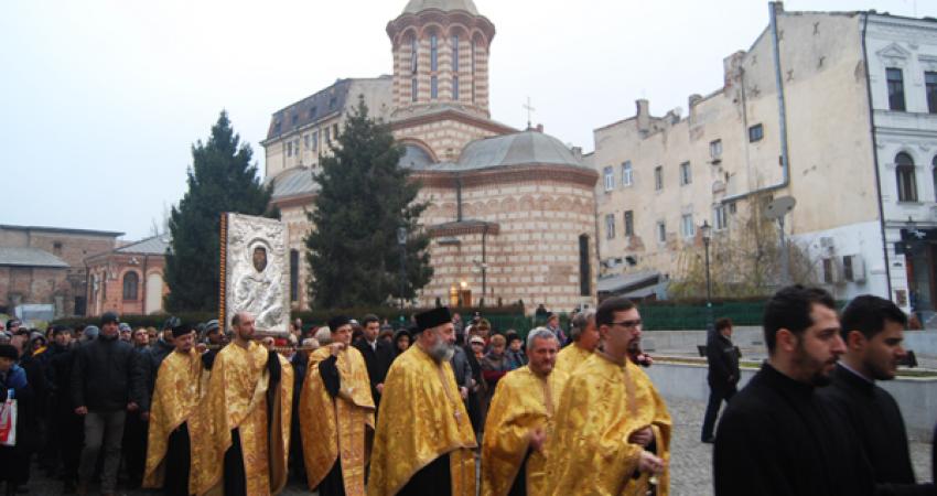 Procesiune cu icoana Sf. Antonie la Curtea Veche